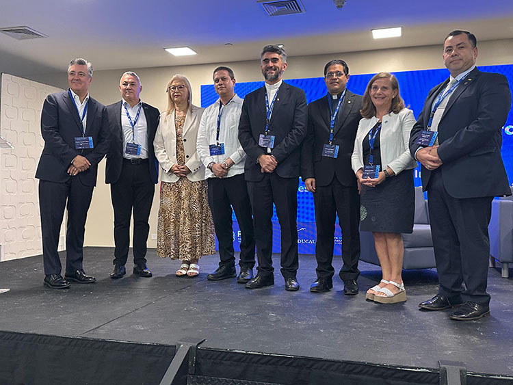 La Rectora de la UCALP fue elegida vicepresidenta de la ODUCAL por la Subregión Cono Sur