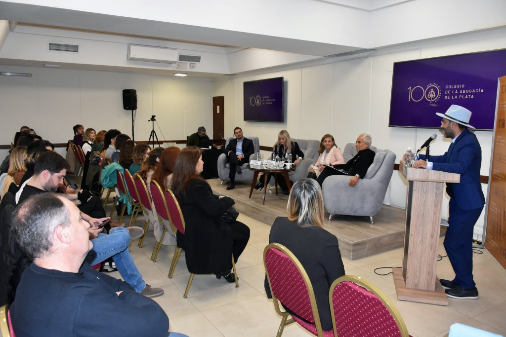 Finalizó el Seminario de Formación Ambiental en el Colegio de la Abogacía de La Plata 