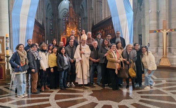 Mons. Carrara a los periodistas: “Ser comunicadores de esperanza e instrumentos de paz”