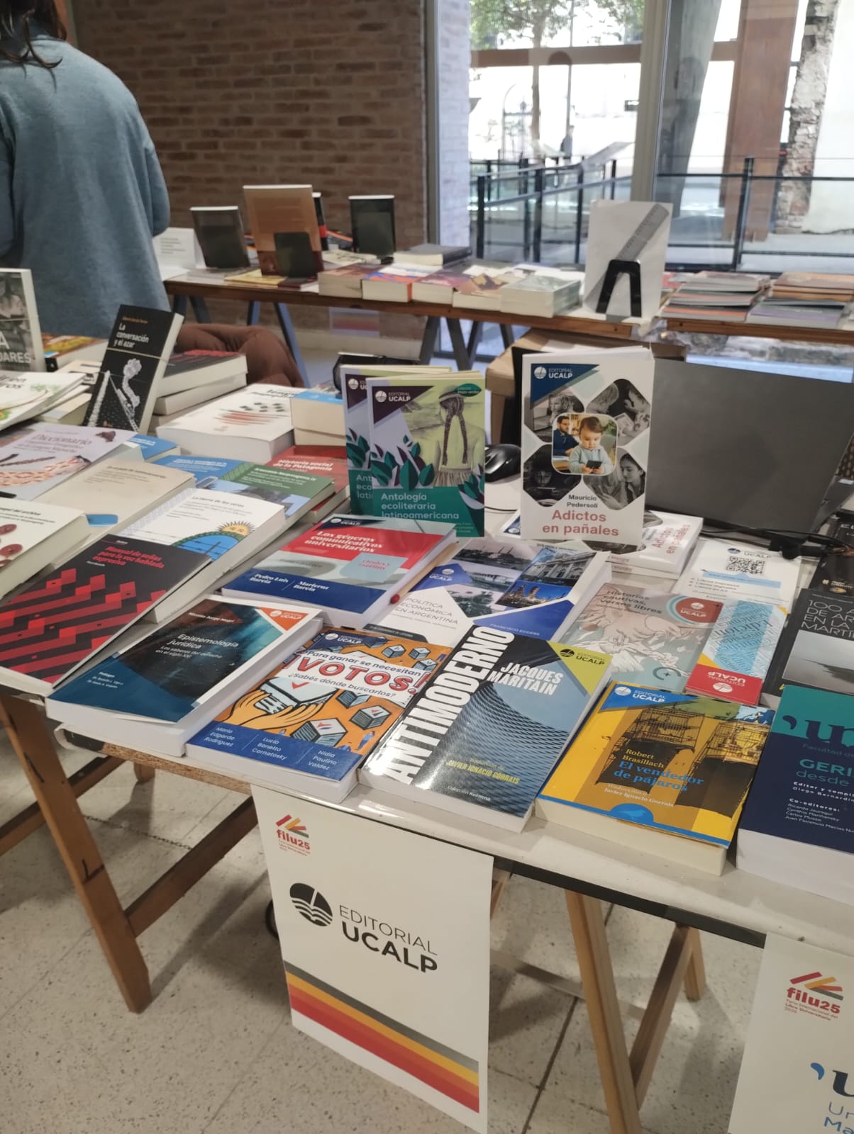 La Editorial UCALP participó de la Feria Internacional del Libro Universitario en Córdoba
