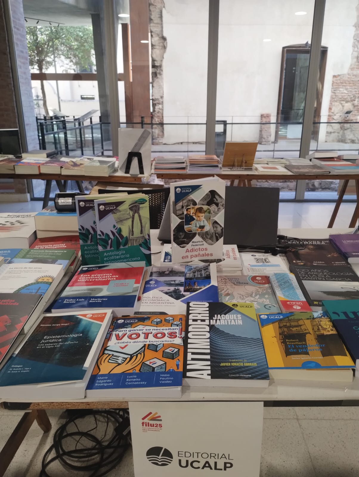 La Editorial UCALP participó de la Feria Internacional del Libro Universitario en Córdoba