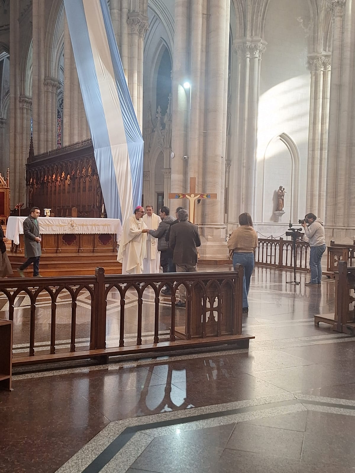 Mons. Carrara animó a los periodistas y comunicadores a “redoblar la opción de ser comunicadores de esperanza y de ser instrumentos de paz”