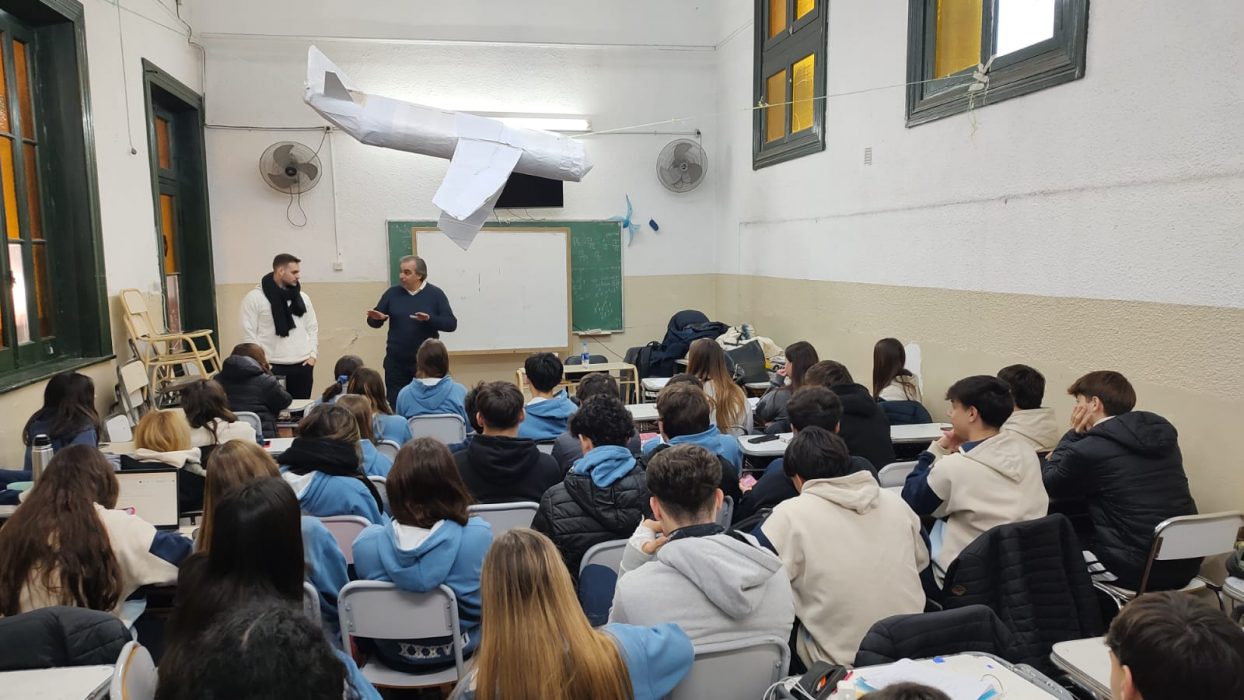 Brindan herramientas para el debut en las urnas: “Mi Primer Voto”