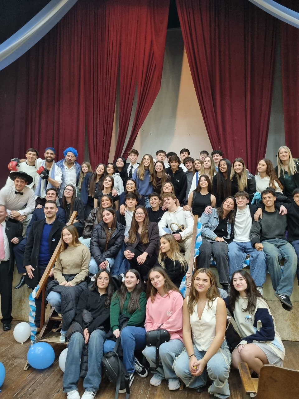 Baile, risas y streaming en la gala del Garicoïts por el 9 de julio