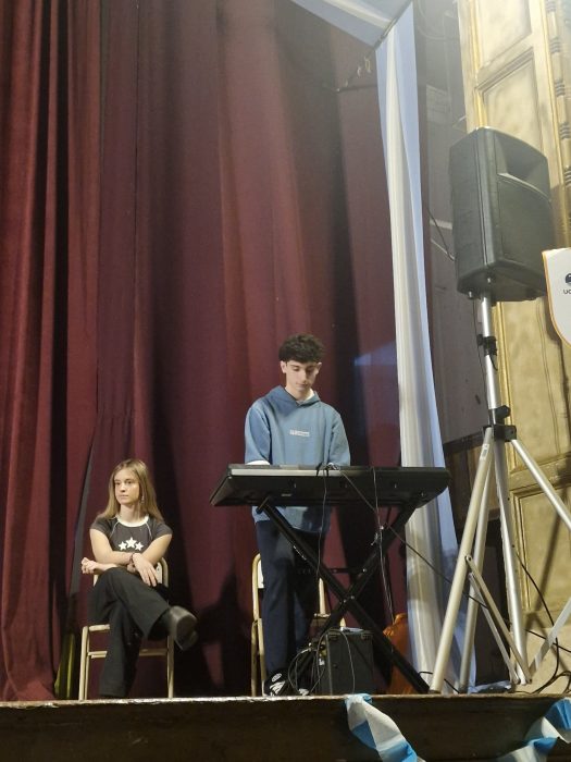 Baile, risas y streaming en la gala del Garicoïts por el 9 de julio