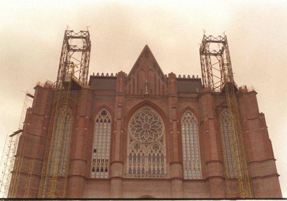 Nuevo libro de la Editorial UCALP rescata el mensaje espiritual de la Catedral de La Plata