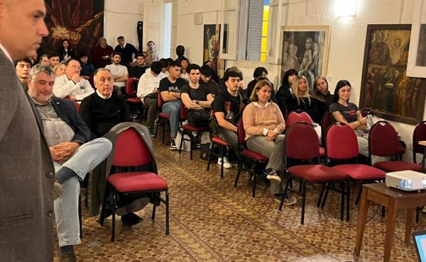 Un especialista expuso sobre la importancia del cuidado energético en hogares y empresas