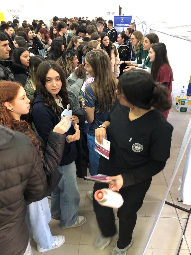 La UCALP Sede Bahía Blanca participó de importante muestra informativa de carreras de nivel superior 