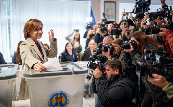 Imperios de papel: hegemonía blanda en las micropolíticas de poder