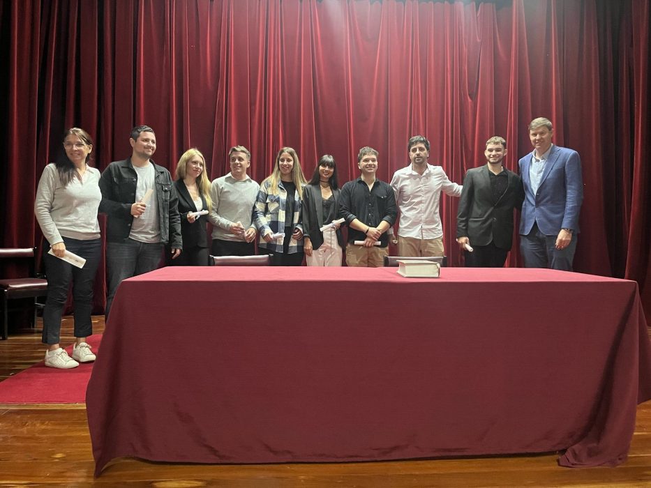 Egresados de Odontología realizaron el juramento hipocrático