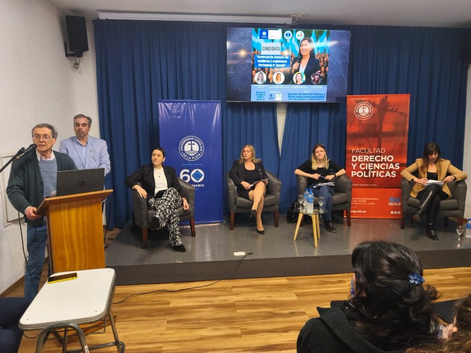 Pluralismo e intercambio de ideas con candidatas a legisladoras provinciales