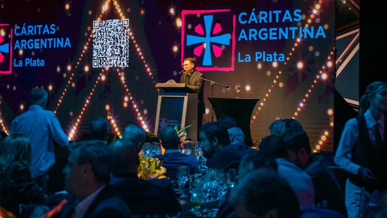 Cena del 70.° aniversario a beneficio de Cáritas La Plata