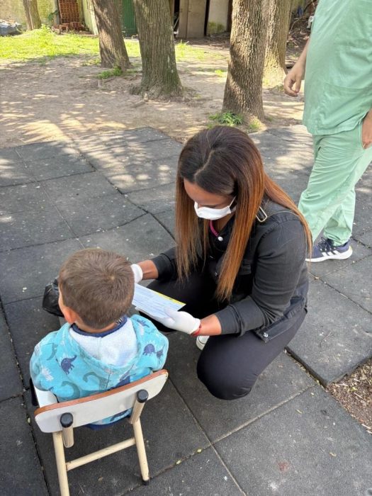 Acciones de prevención y relevamiento bucal en Villa Alba, junto a alumnos de la Facultad de Odontología  (7)