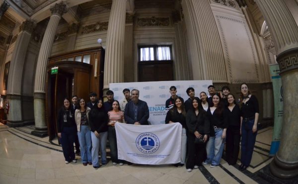 Estudiantes de Ciencia Política y Relaciones Internacionales visitaron la Legislatura bonaerense