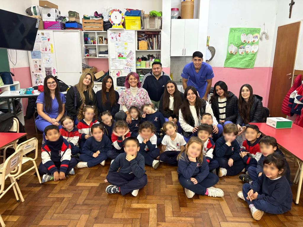 Estudiantes de Odontología realizaron una jornada de educación para la salud en el jardín Estrada