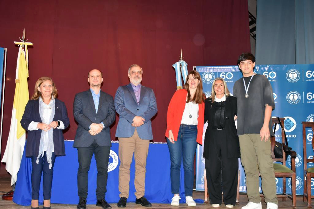 La UCALP vivió un día especial de celebración y reconocimientos a sus mejores estudiantes