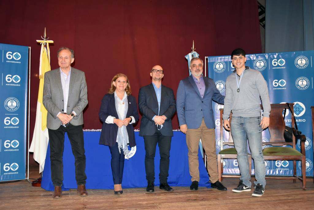 La UCALP vivió un día especial de celebración y reconocimientos a sus mejores estudiantes