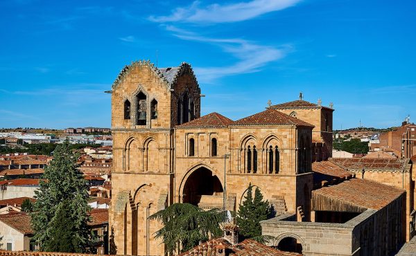 La Universidad Católica de Ávila abrió la convocatoria de intercambio para estudiantes