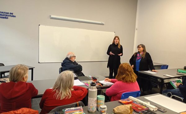 Creatividad y arte en el nuevo taller de dibujo de Arquitectura