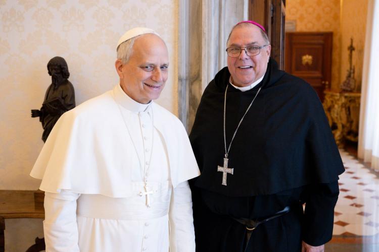 “La paz, es su prioridad pastoral”, dijo monseñor Bochatey tras su encuentro con el Papa León XIV