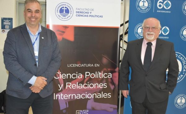 Con variadas actividades comenzó la Semana Politológica en Derecho y Ciencias Políticas