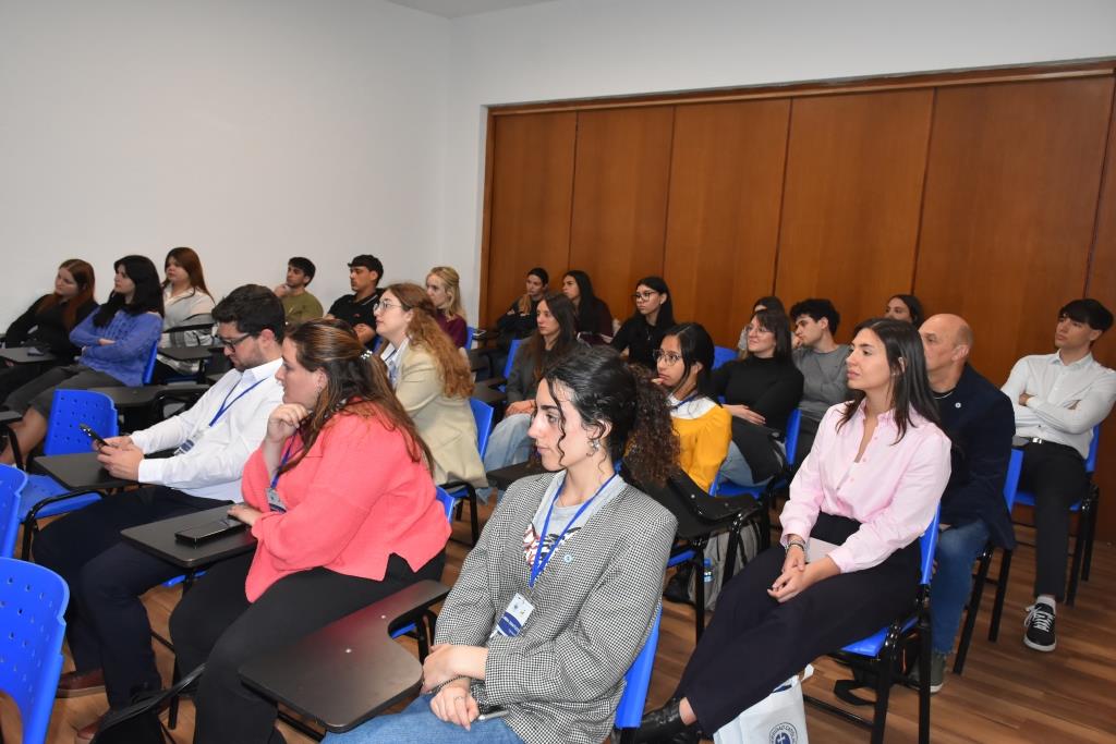 Cónsules de España y Francia hablaron sobre su labor en la Semana Politológica