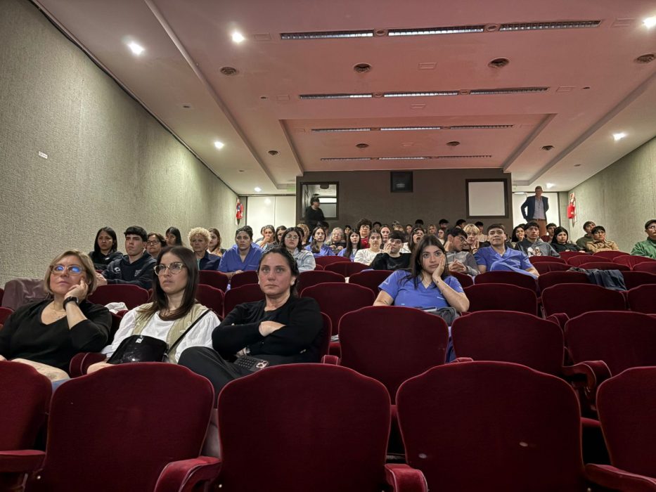 La Facultad de Odontología celebró el Día del Odontólogo con una nueva jornada de capacitación (3)