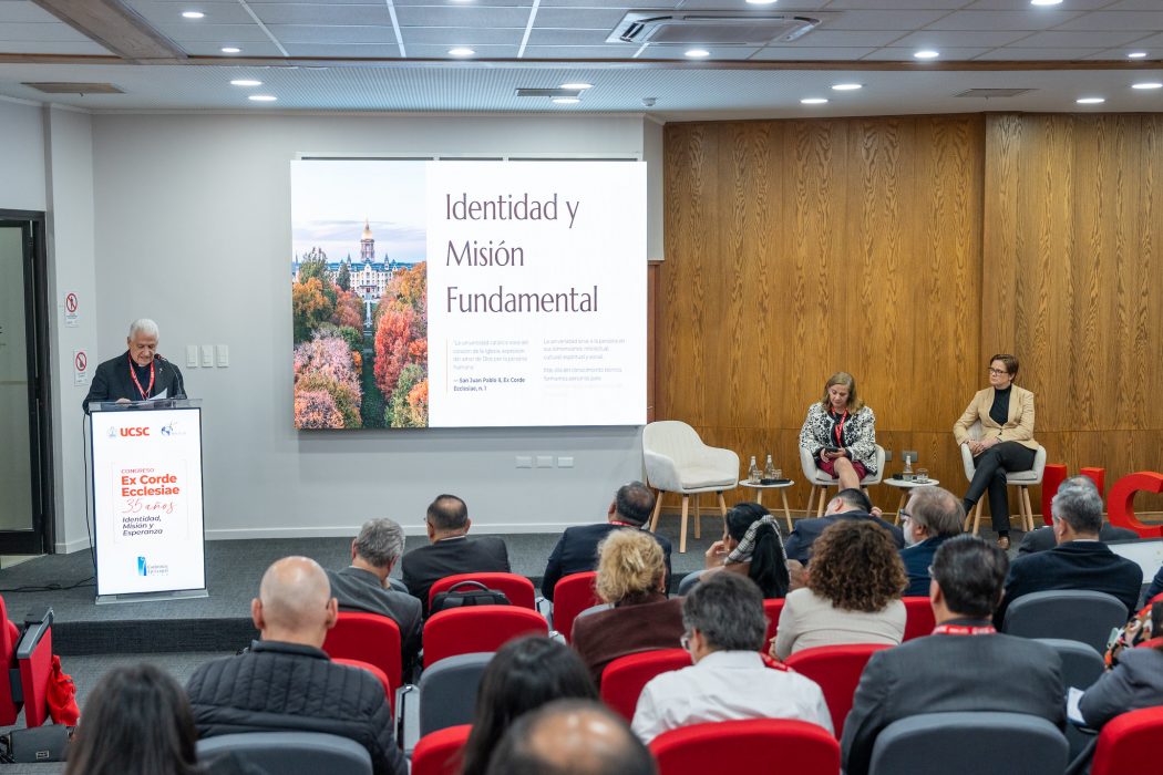 Nuestra universidad participa del Congreso Internacional “Ex Corde Ecclesiae, 35 años” en Chile (2)