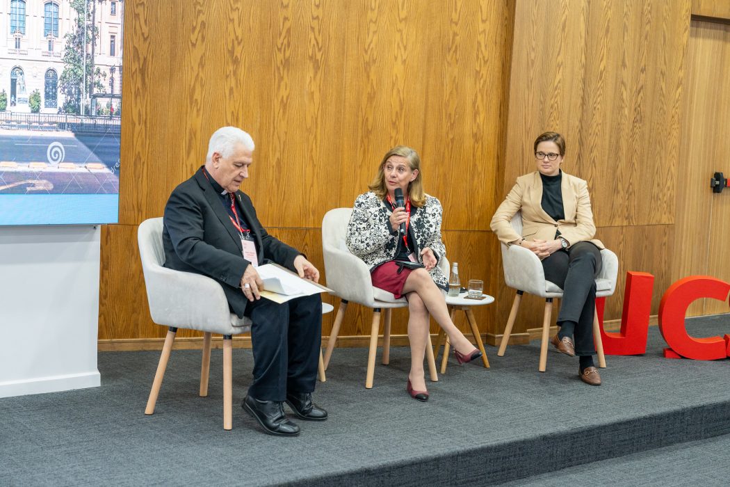 Nuestra universidad participa del Congreso Internacional “Ex Corde Ecclesiae, 35 años” en Chile (3)