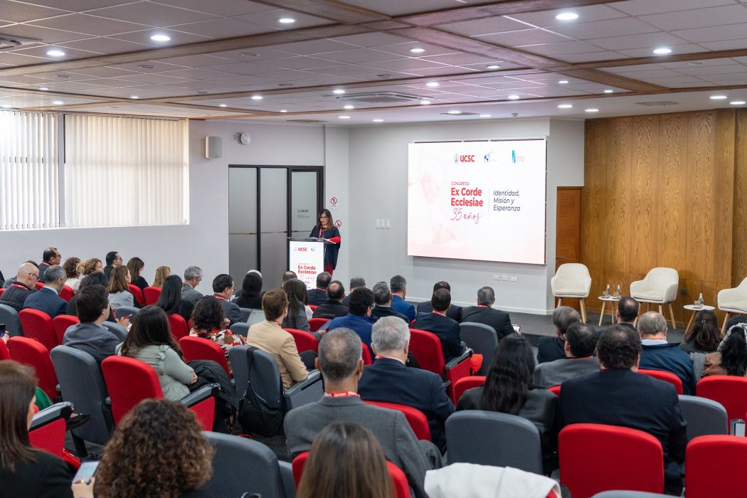 Nuestra universidad participa del Congreso Internacional “Ex Corde Ecclesiae, 35 años” en Chile (4)