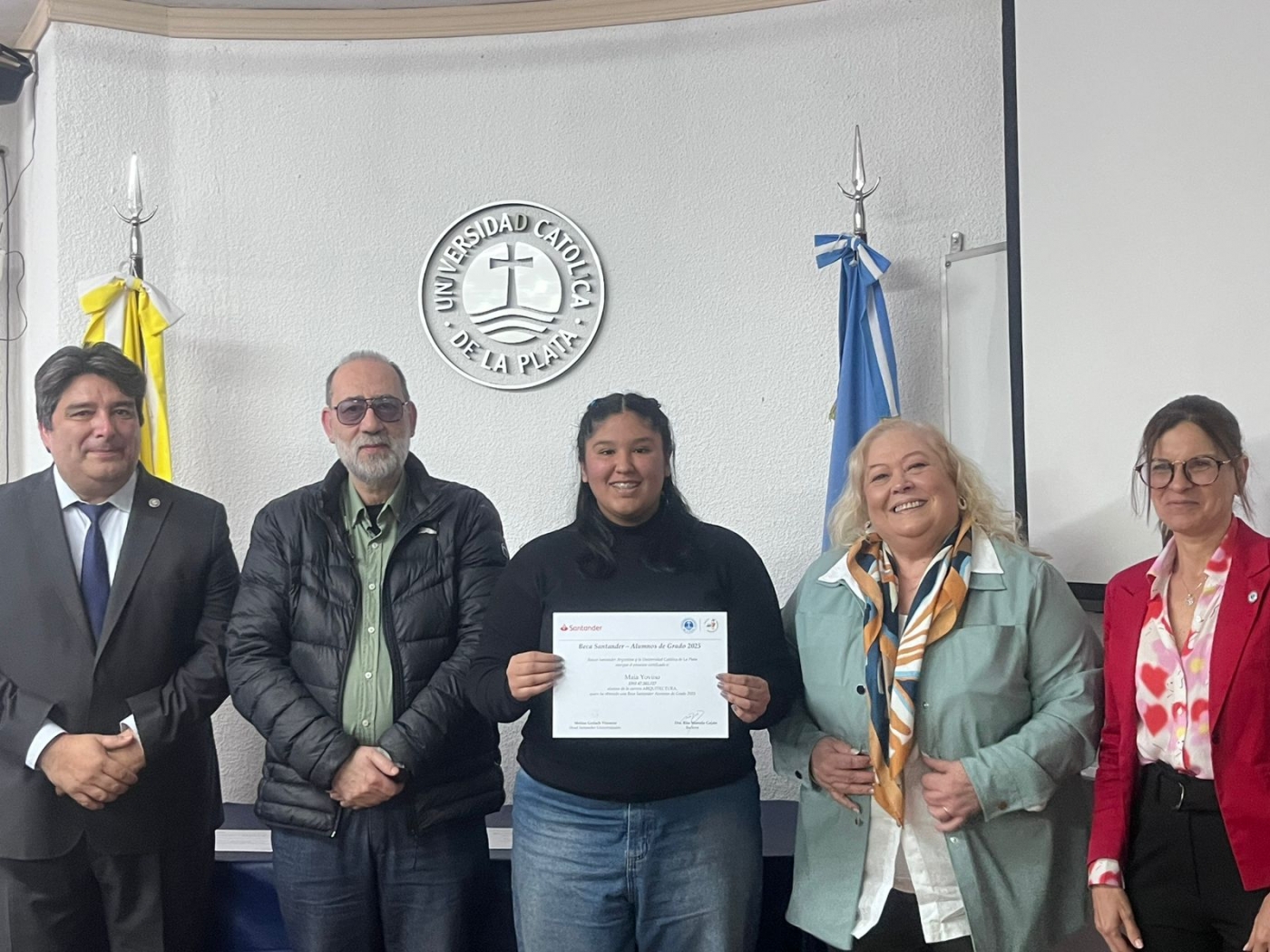 Reconocimiento a los alumnos becados por Santander en la UCALP Sede Bernal 