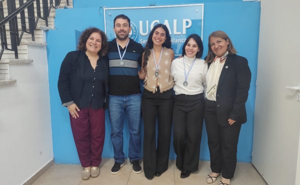 Reconocimiento a los mejores graduados en la Sede Bahía Blanca