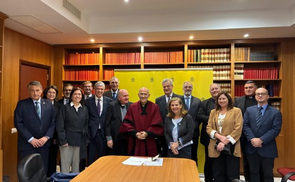 El cardenal Tolentino recibió a rectores de universidades católicas argentinas en el Vaticano