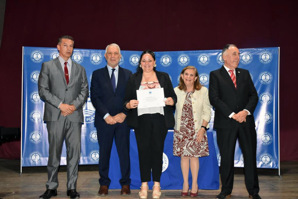 Acto de colación de la Facultad de Ciencias Económicas y Sociales