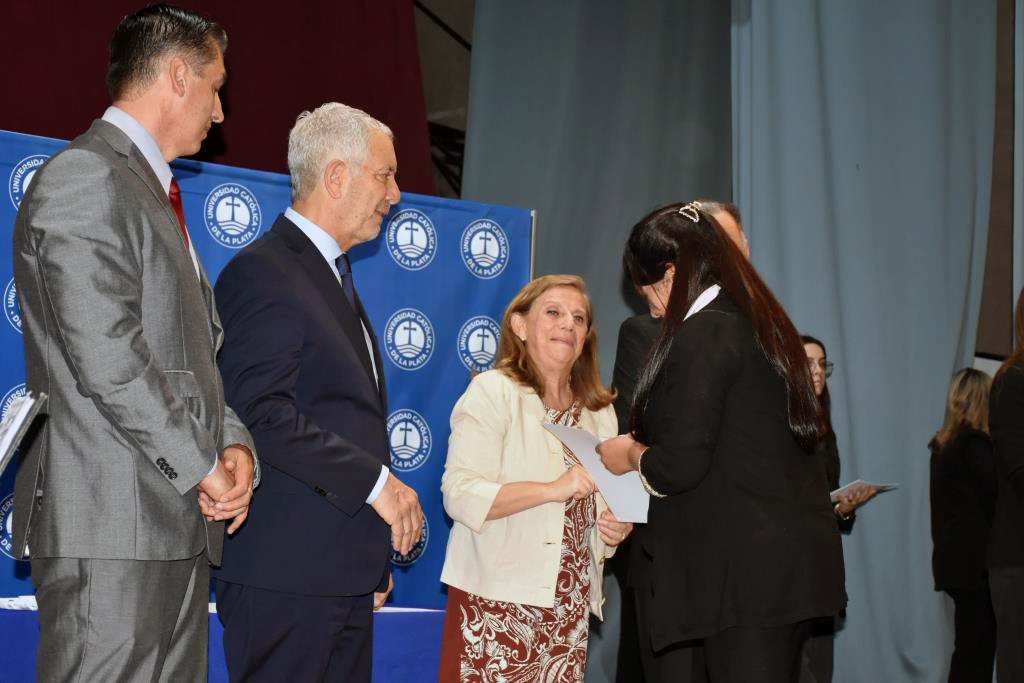 Acto de colación de la Facultad de Ciencias Económicas y Sociales
