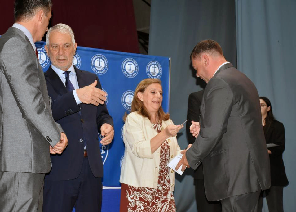 Acto de colación de la Facultad de Ciencias Económicas y Sociales