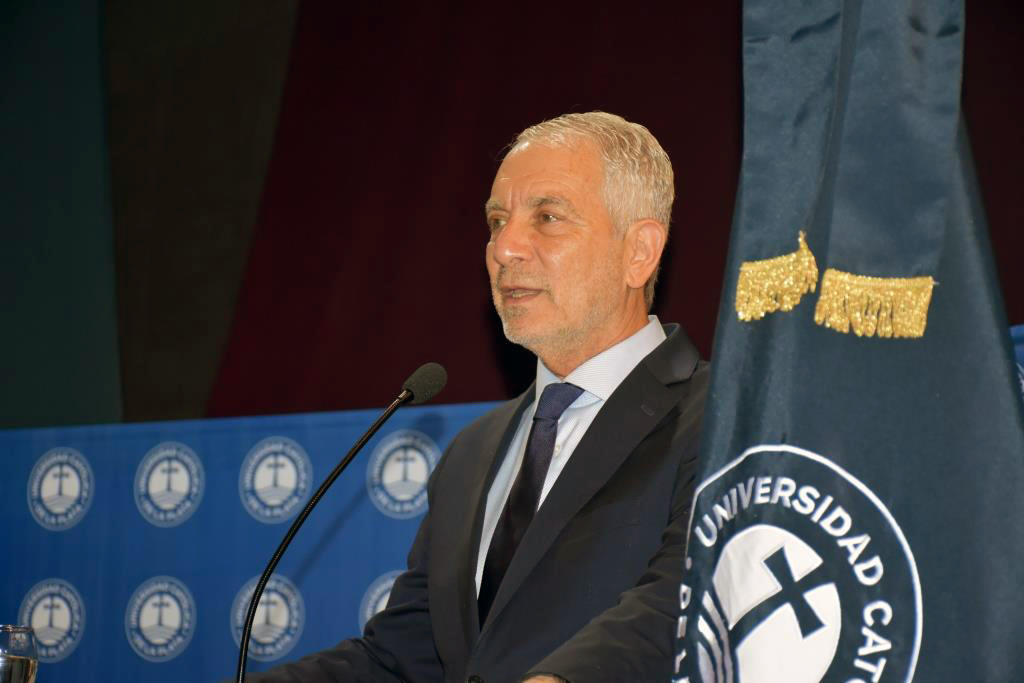 Acto de colación de la Facultad de Ciencias Económicas y Sociales