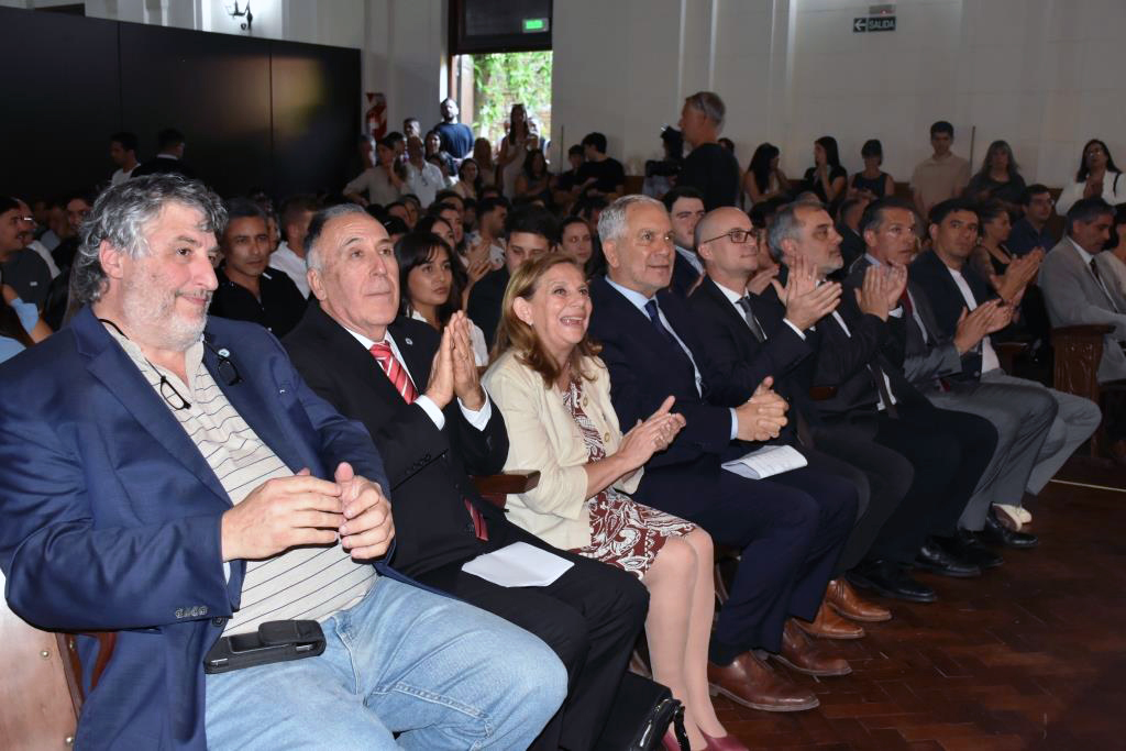 Acto de colación de la Facultad de Ciencias Económicas y Sociales
