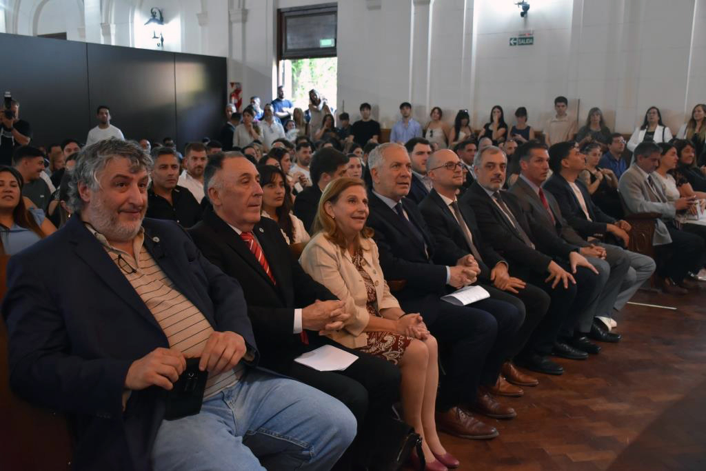 Acto de colación de la Facultad de Ciencias Económicas y Sociales