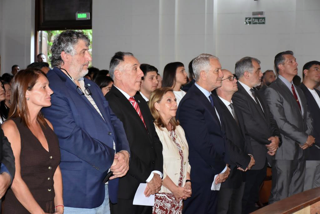 Acto de colación de la Facultad de Ciencias Económicas y Sociales