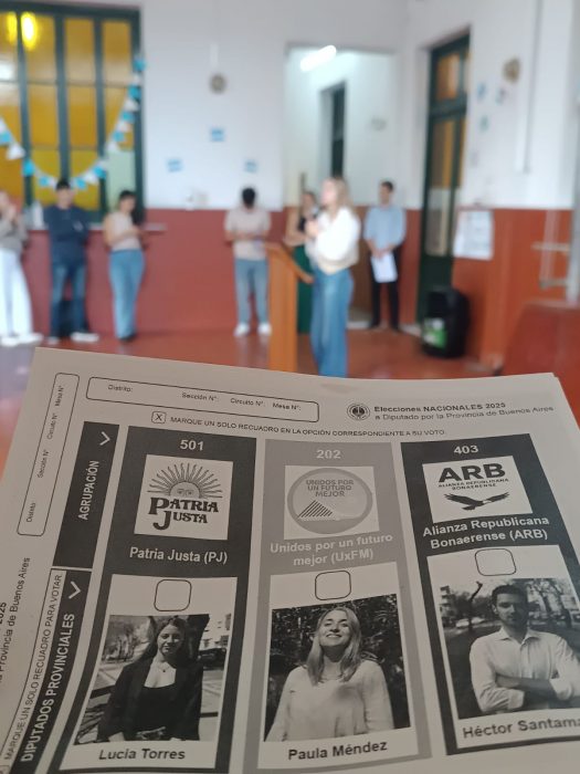 Estudiantes de Ciencia Política realizaron una simulación de campaña y proceso electoral (1)