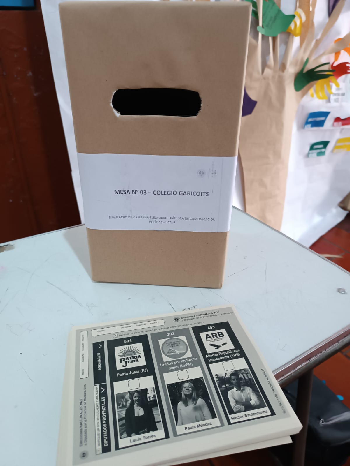 Estudiantes de Ciencia Política realizaron una simulación de campaña y proceso electoral