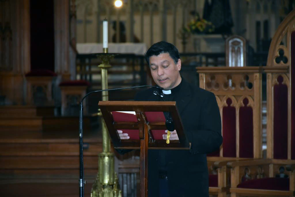La Catedral se vistió de gala para celebrar a los nuevos graduados de Derecho