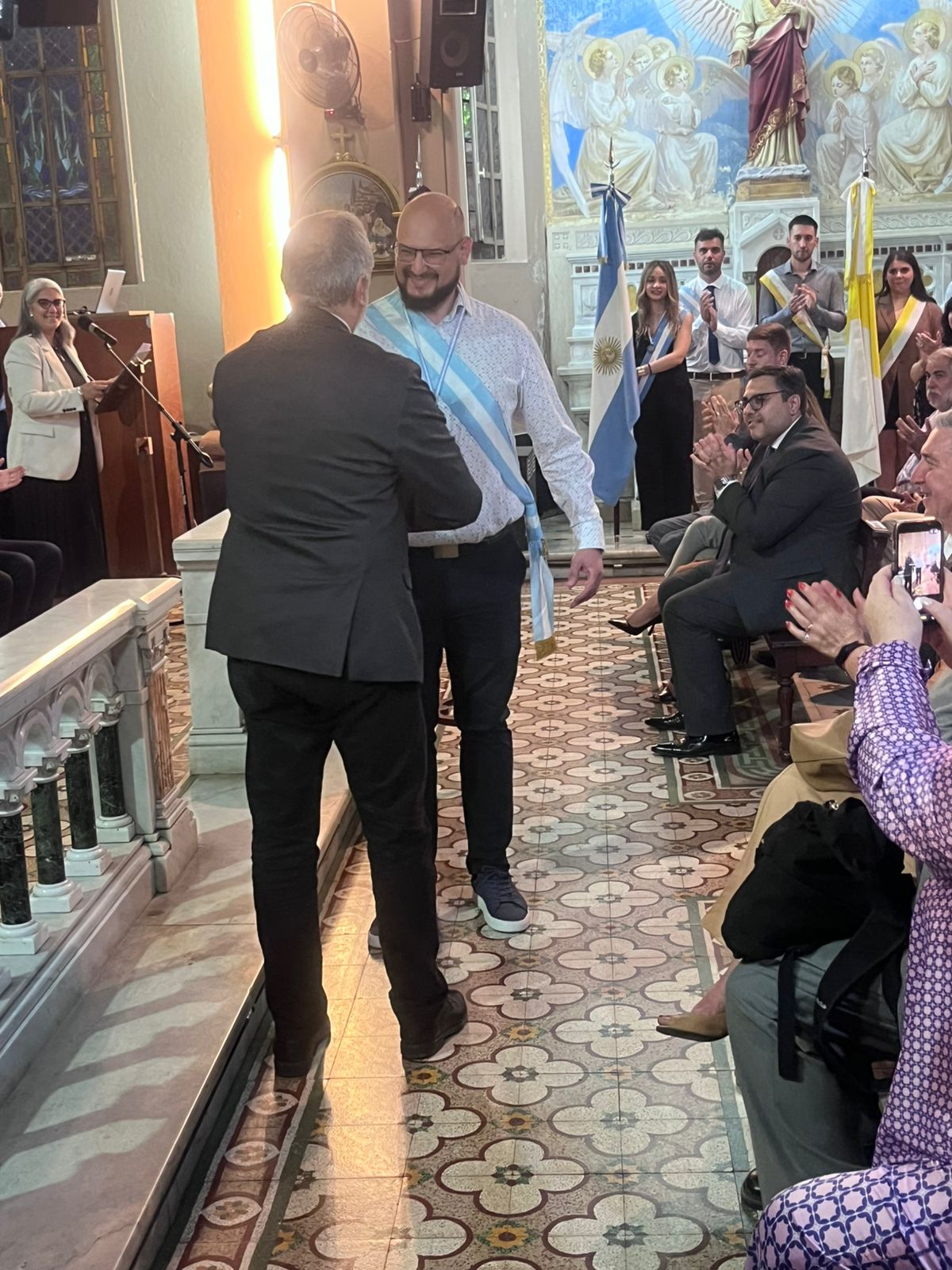 Nuevos graduados vivieron una emotiva ceremonia en el acto de colación de Bernal