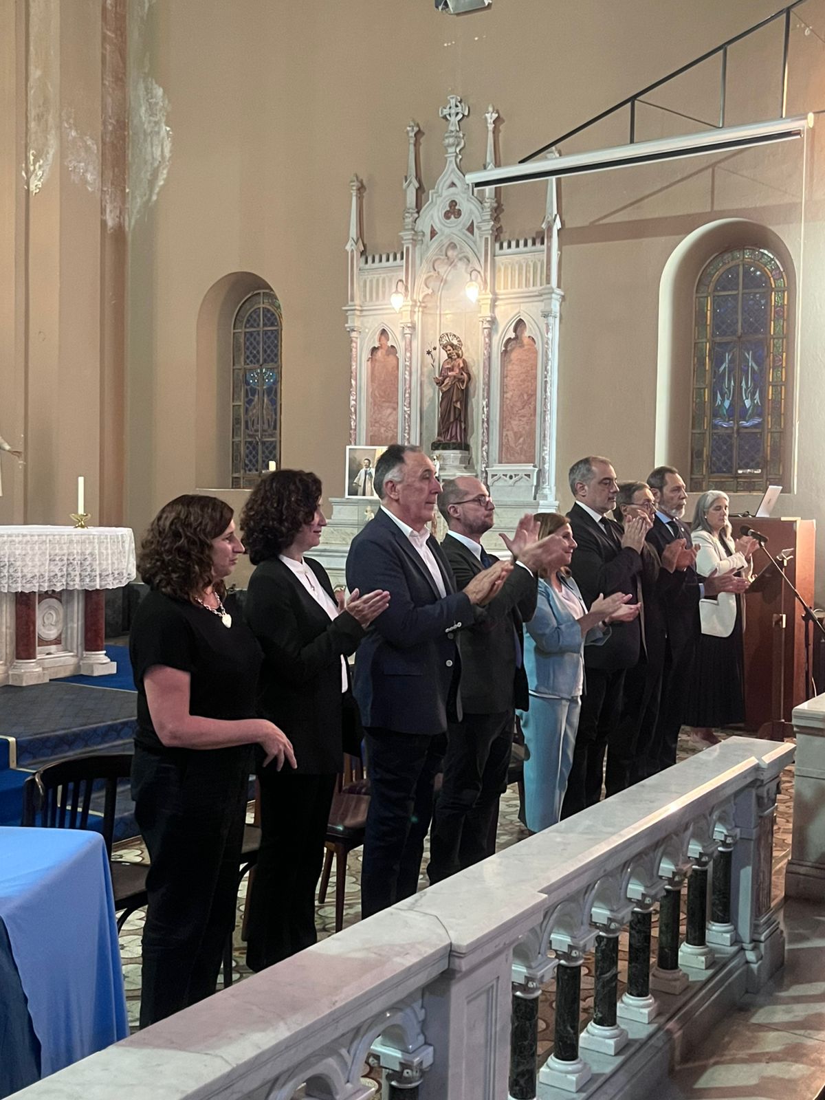 Nuevos graduados vivieron una emotiva ceremonia en el acto de colación de Bernal