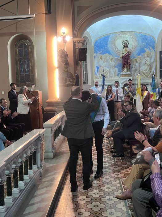 Nuevos graduados vivieron una emotiva ceremonia en el acto de colación de Bernal (21)