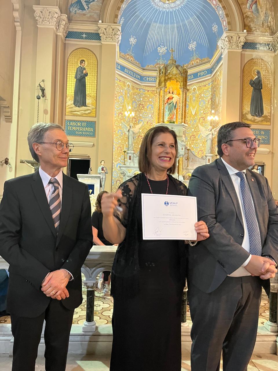 Nuevos graduados vivieron una emotiva ceremonia en el acto de colación de Bernal