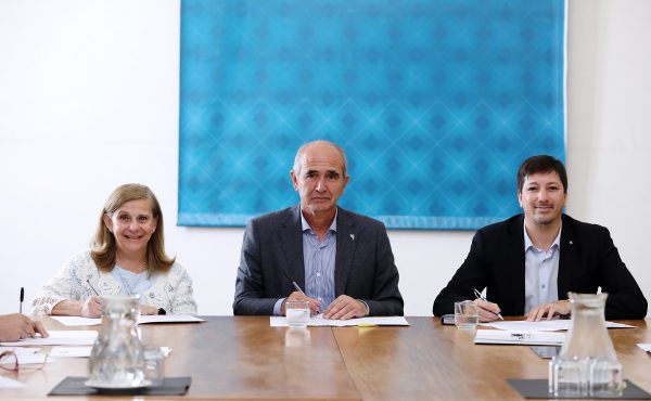 Acuerdo entre la UNLP, la UTN, la UCALP y la Mesa de Barrios Populares junto a la Fundación Argentic