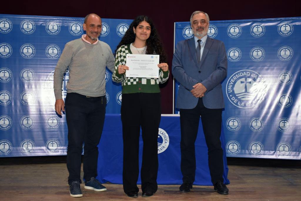 Valiosas experiencias y futuro laboral distinguieron a los becarios del Banco Santander 