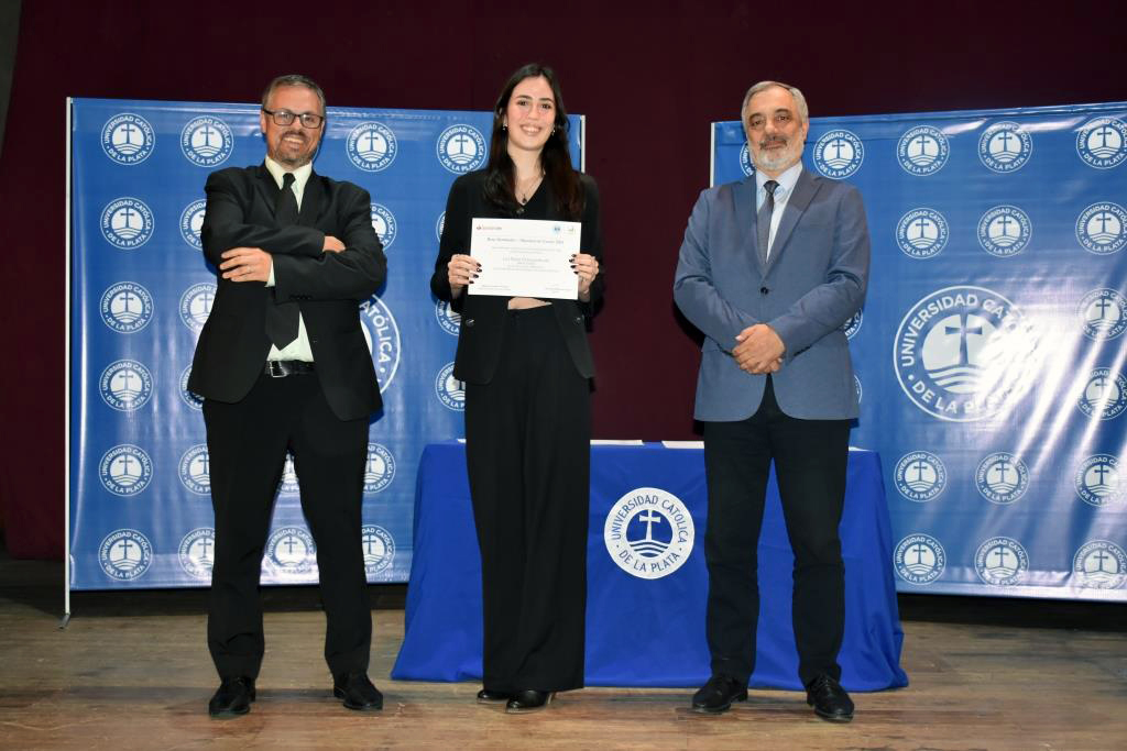 Valiosas experiencias y futuro laboral distinguieron a los becarios del Banco Santander 